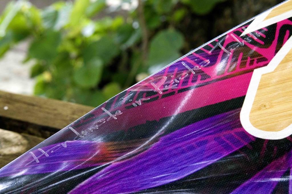 Blade edge hand-engraved Handmade in Raiatea Tahiti — photo @vipervaa