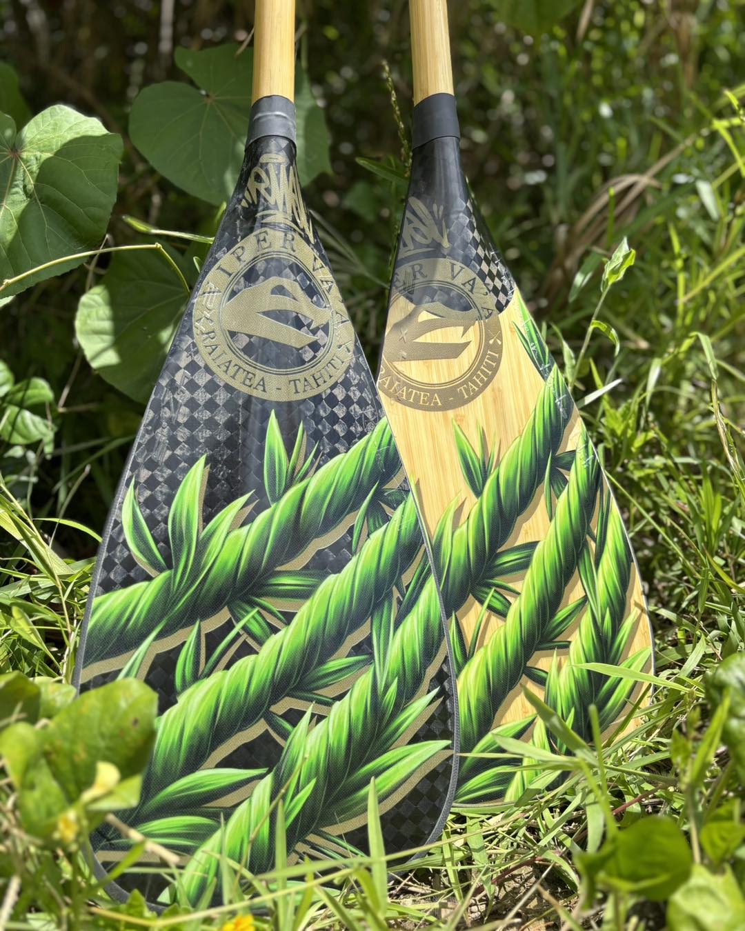Matching lei blades — carbon face and bamboo face — photo @vipervaa